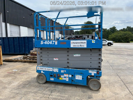 2019 Genie GS-4047 Folding rails with half height swing gate