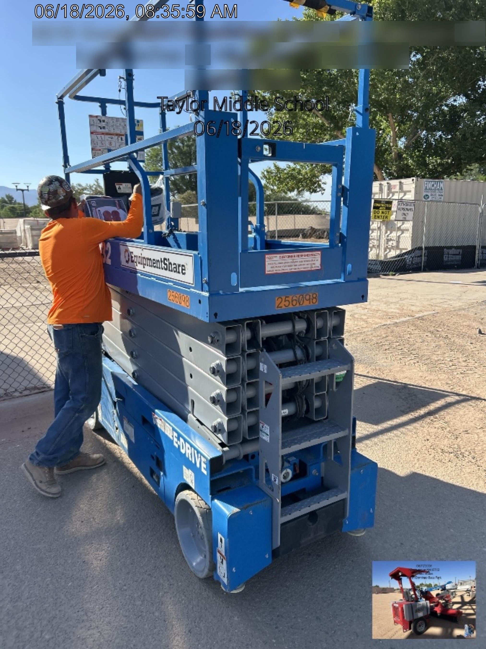 2022 GENIE GS-3232