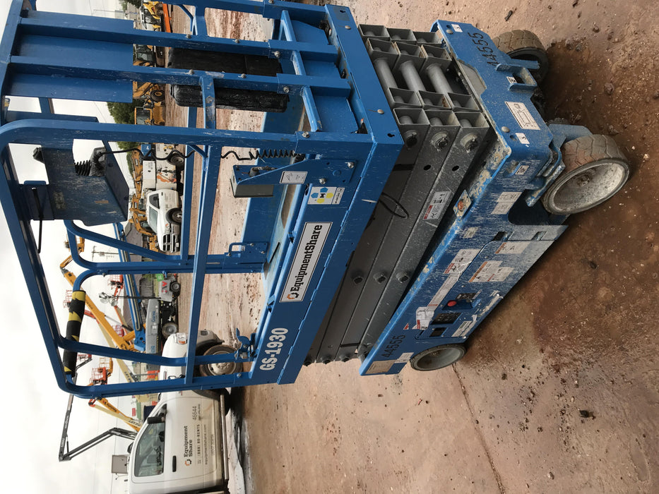 2019 Genie GS-1930 Fixed rails with chain Entry