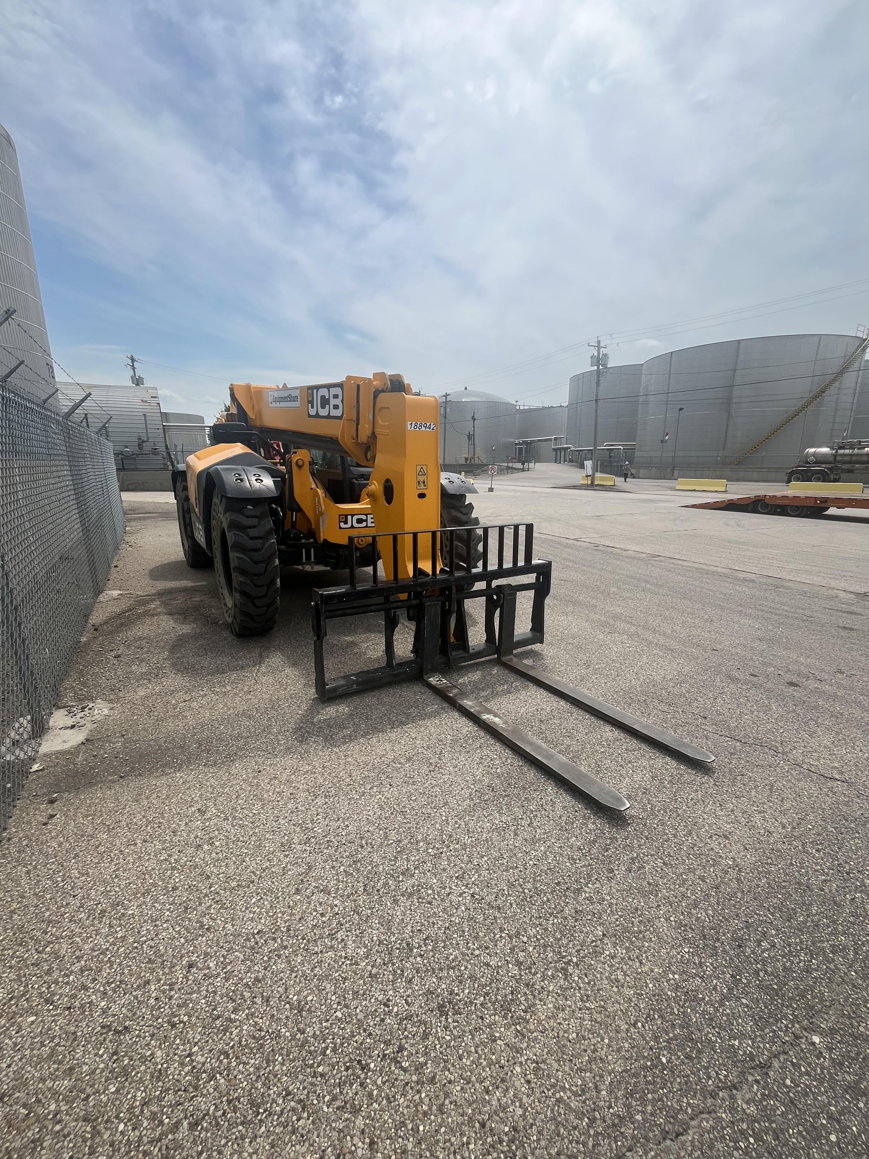 2021 JCB 509-42