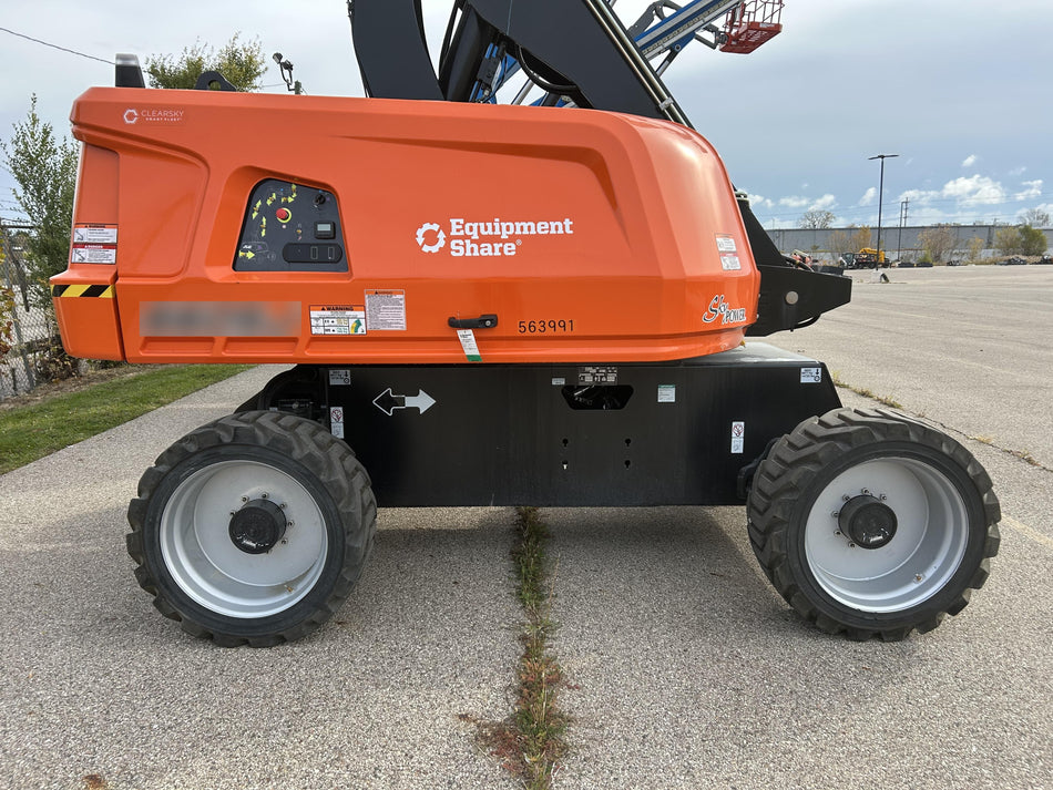 2025 JLG 660SJ
