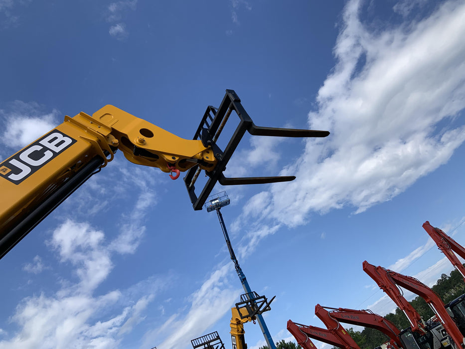 2020 JCB 509-42 Canopy, Solid Tires, Work Lights, Beacon, Aux Hydraulics, Back up Alarm, Lifting Eye, ES Decals