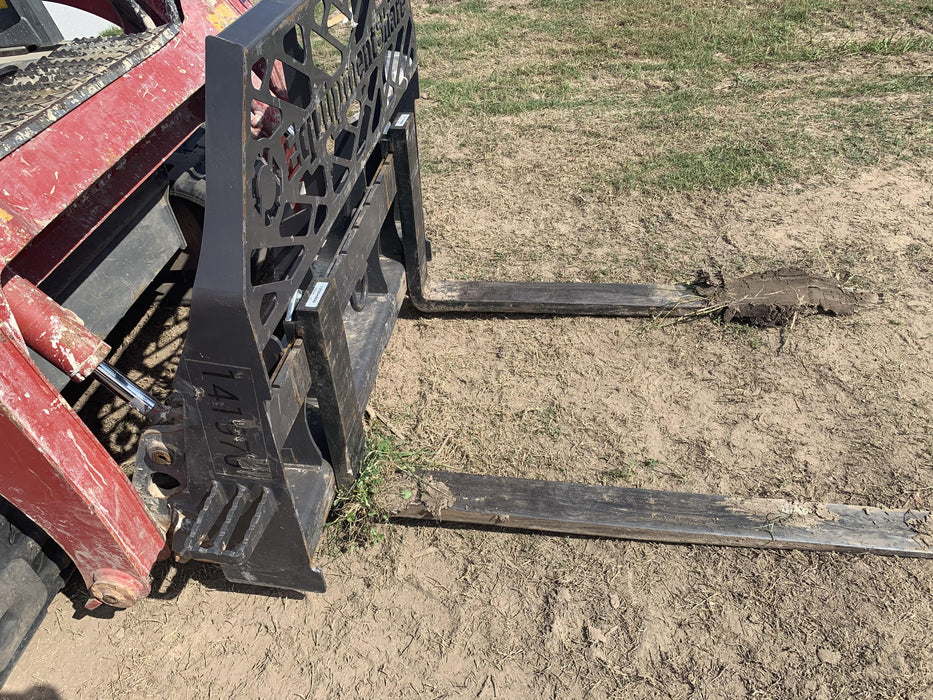 2021 PALADIN 48" Pallet Forks - Paladin