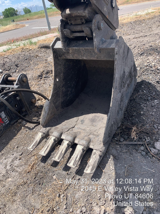 2020 DOOSAN 36" HD Bucket Doosan