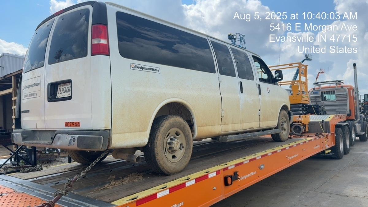 2024 CHEVROLET Express Van - Rental