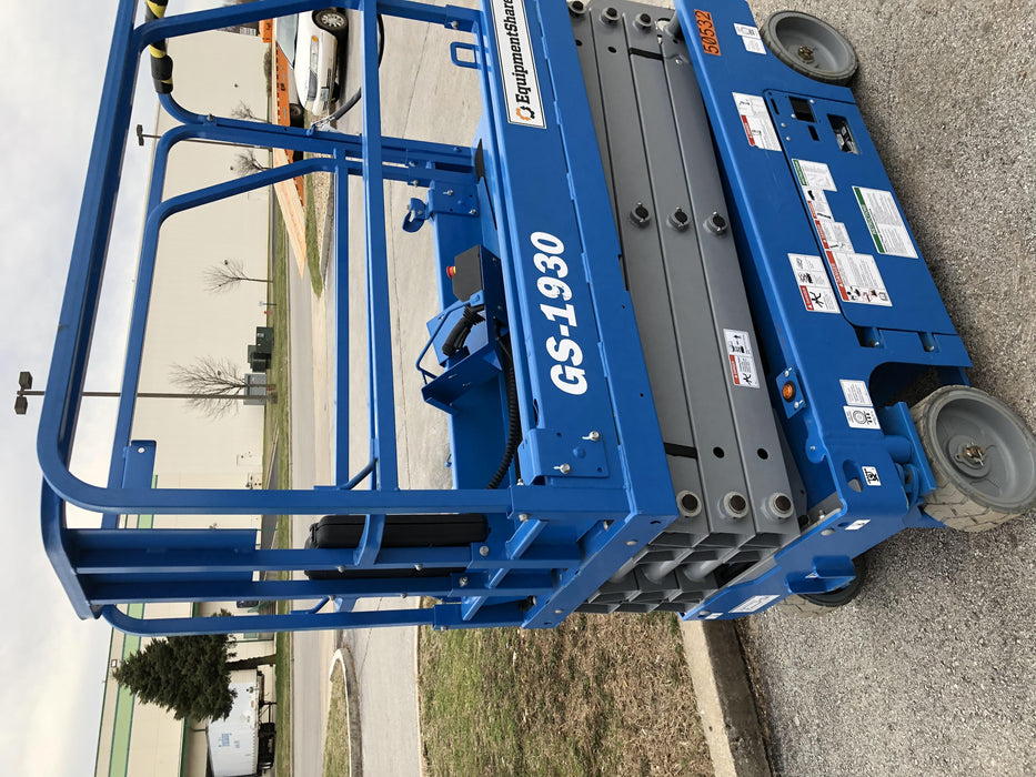 2019 Genie GS-1930 Fixed Rails with Chain Entry