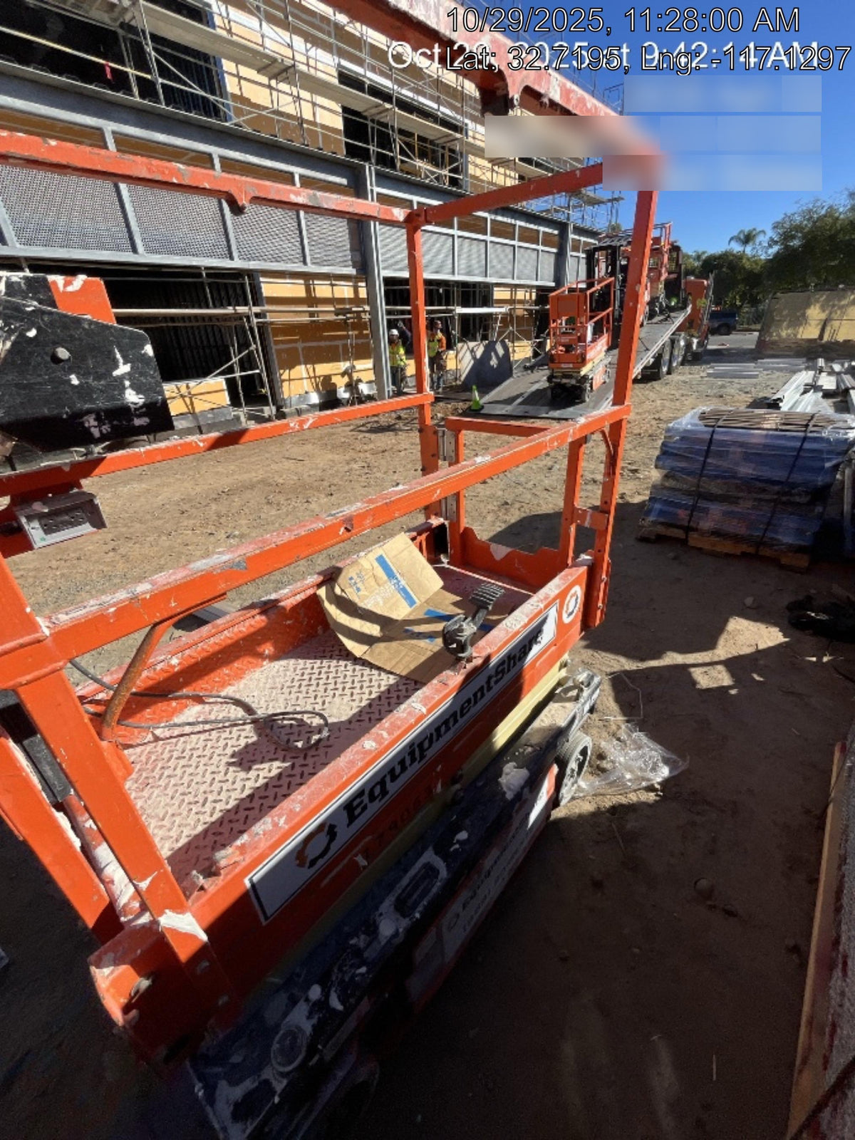 2021 JLG ES1330L