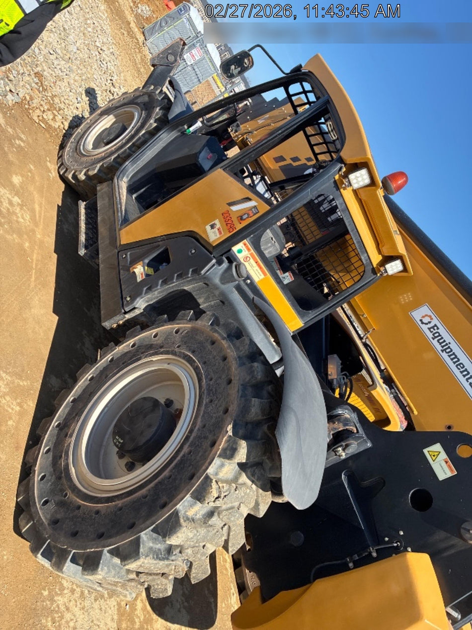 2022 SANY STH1056