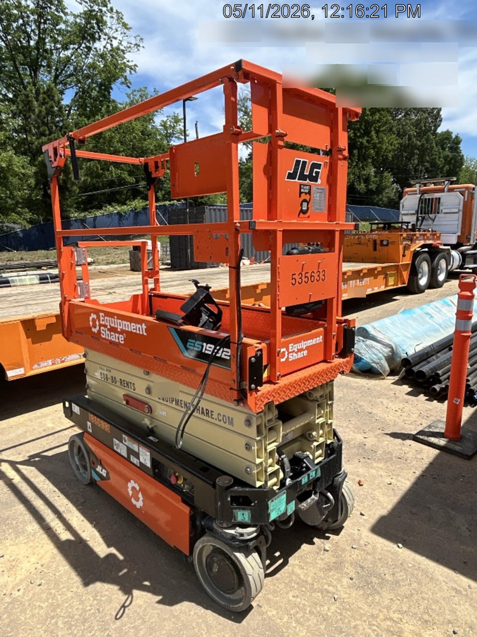 2025 JLG ES1932