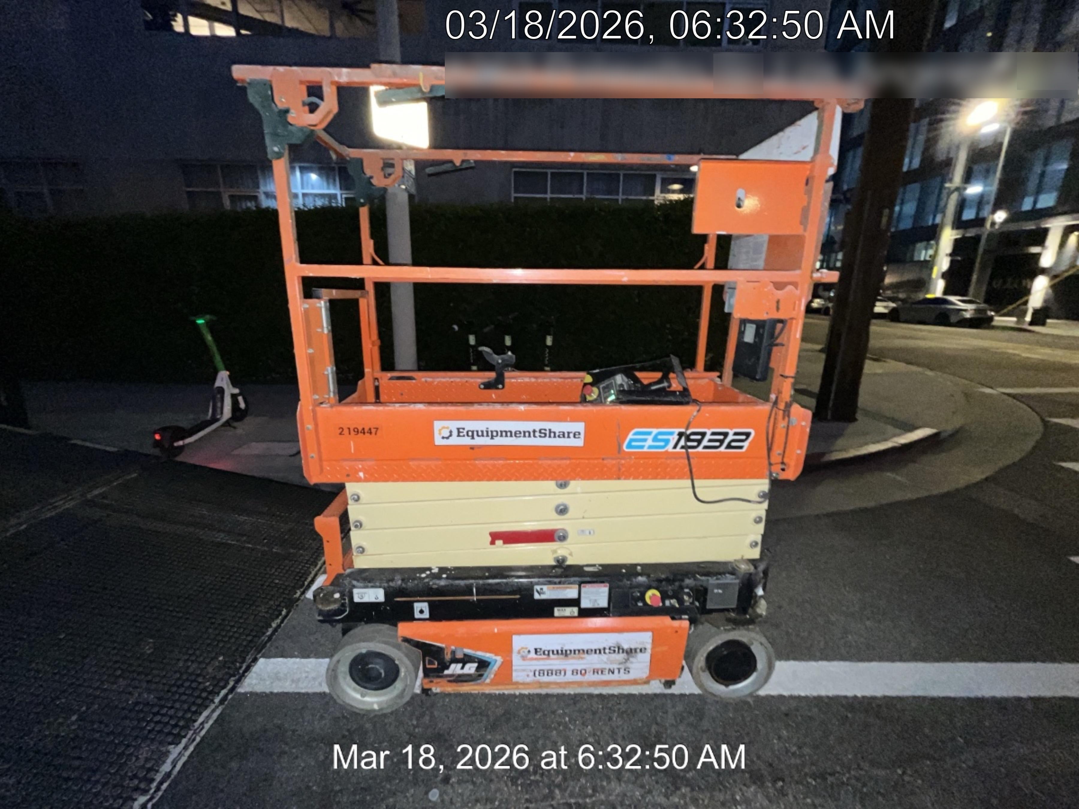 2022 JLG ES1932