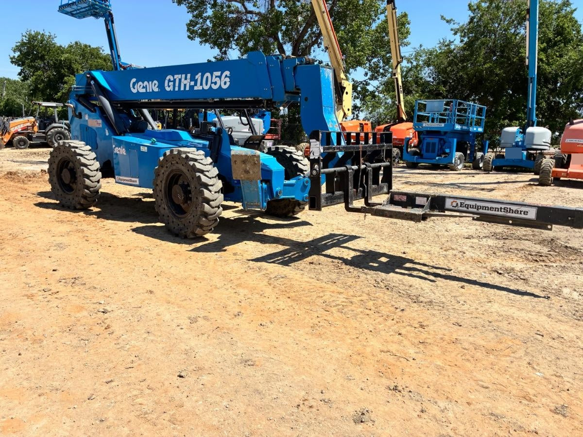2017 GENIE GTH-1056