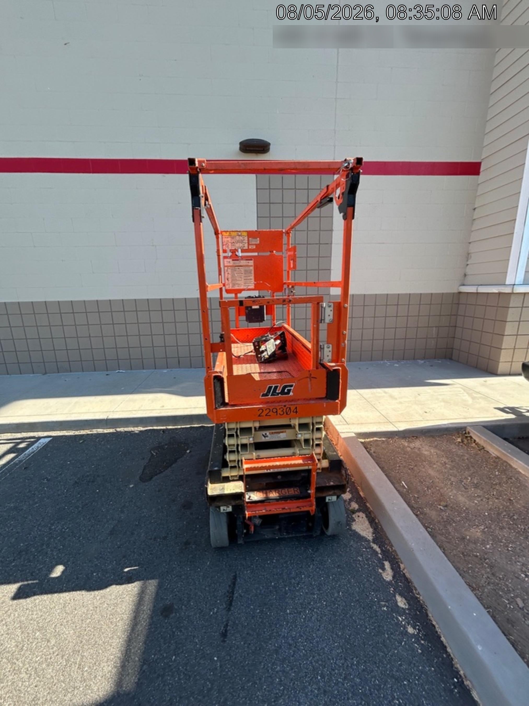 2022 JLG ES1932