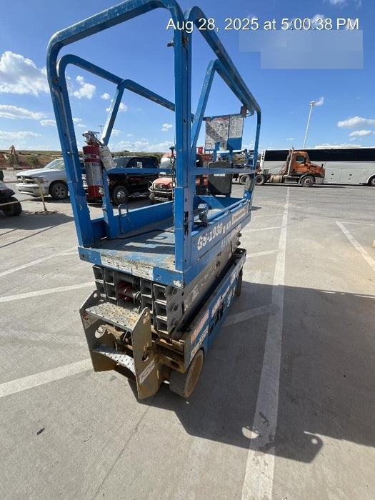 2019 Genie GS-1930 Fixed rails with chain Entry