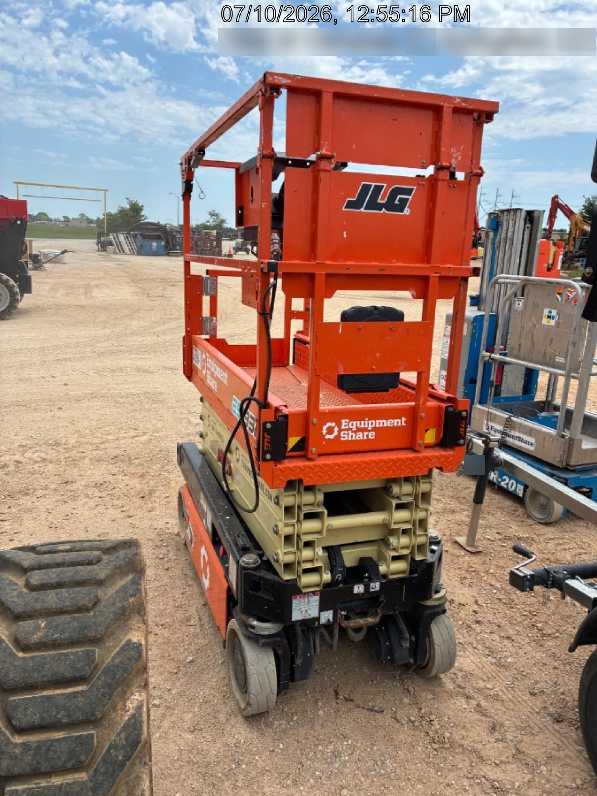2022 JLG ES1932