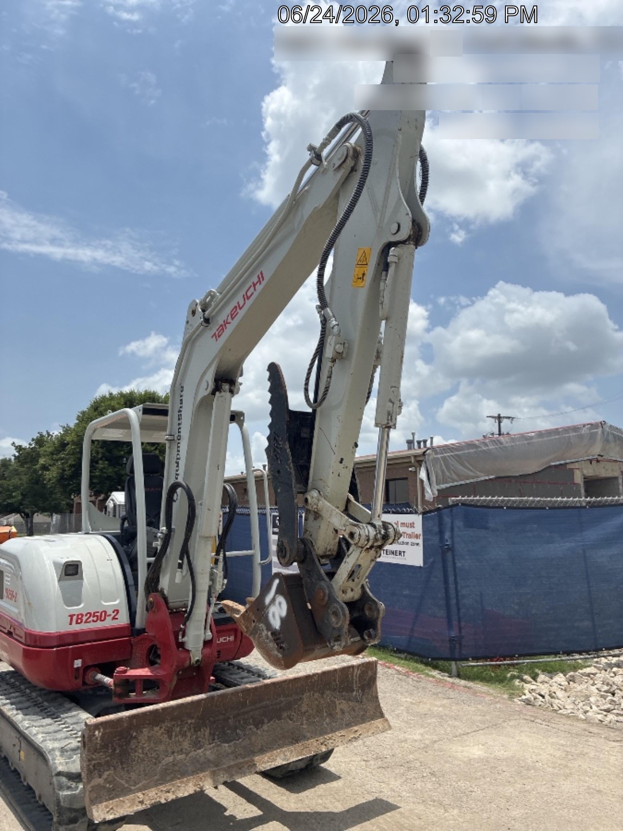 2025 TAKEUCHI TB250-2R