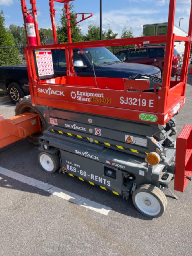 2024 Skyjack SJ3219 Electric Drive, Sld NM Tires, DBcns, RFRails, Power to Platform, T3 + Access Control