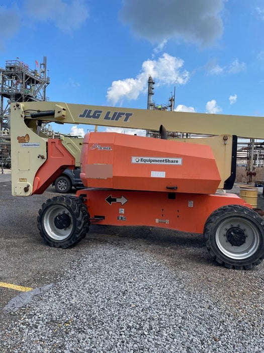 2019 JLG 800AJ