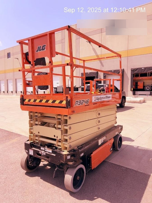 2021 JLG R3246