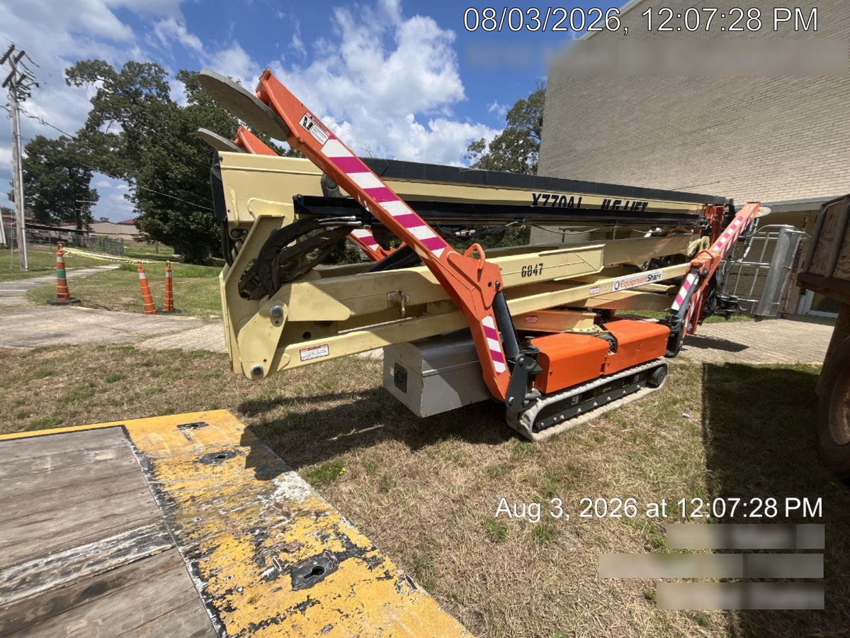 2017 JLG X770AJ