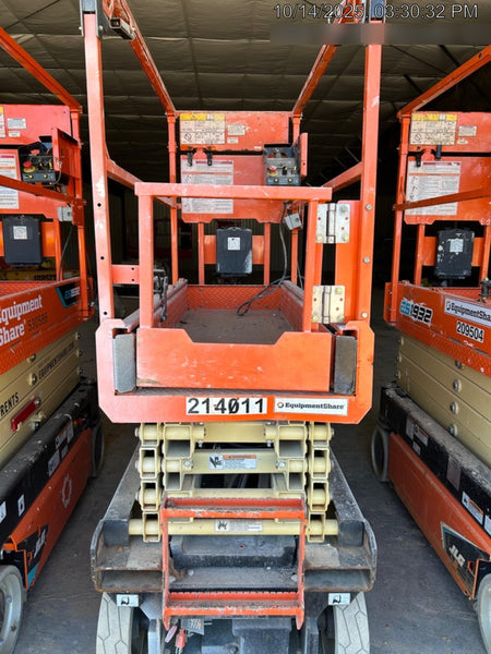 2022 JLG ES1932