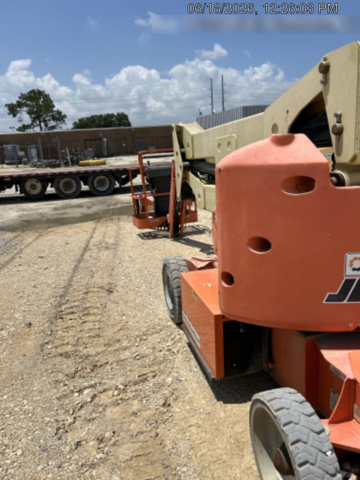 2019 JLG E400AJPN