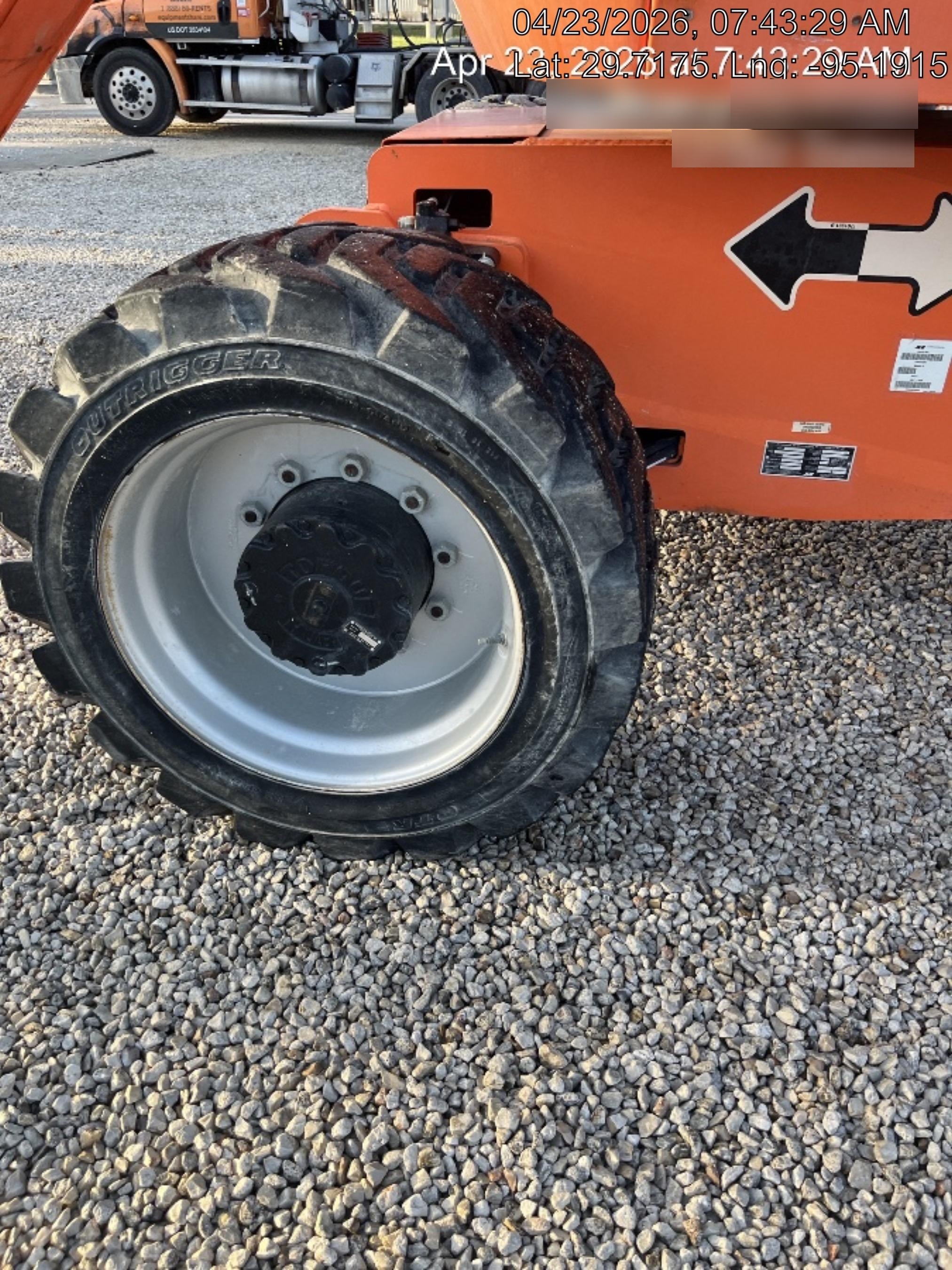 2020 JLG 800AJ
