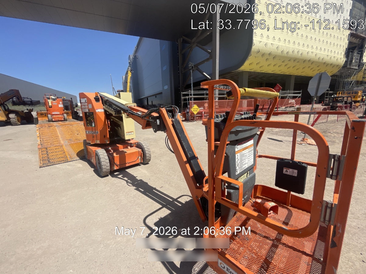 2019 JLG E300AJP