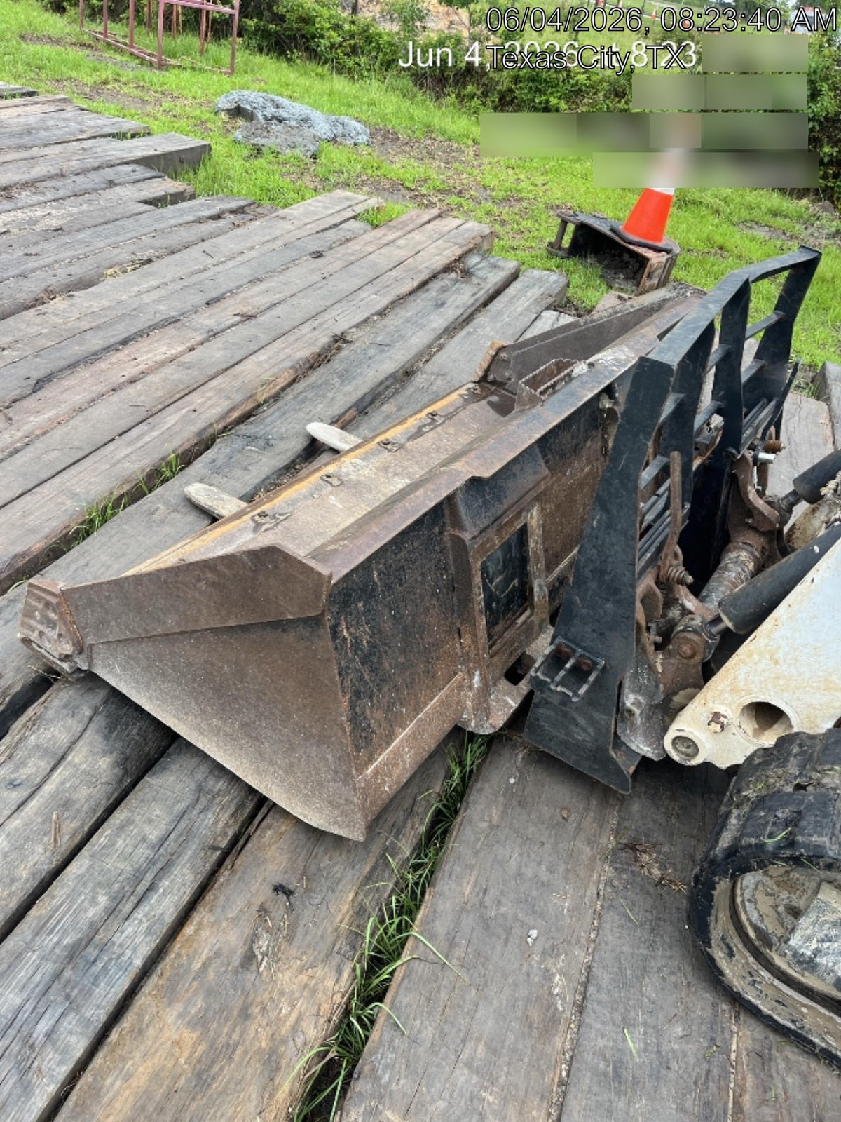 2020 EMKAY 48" Pallet Forks - Emkay