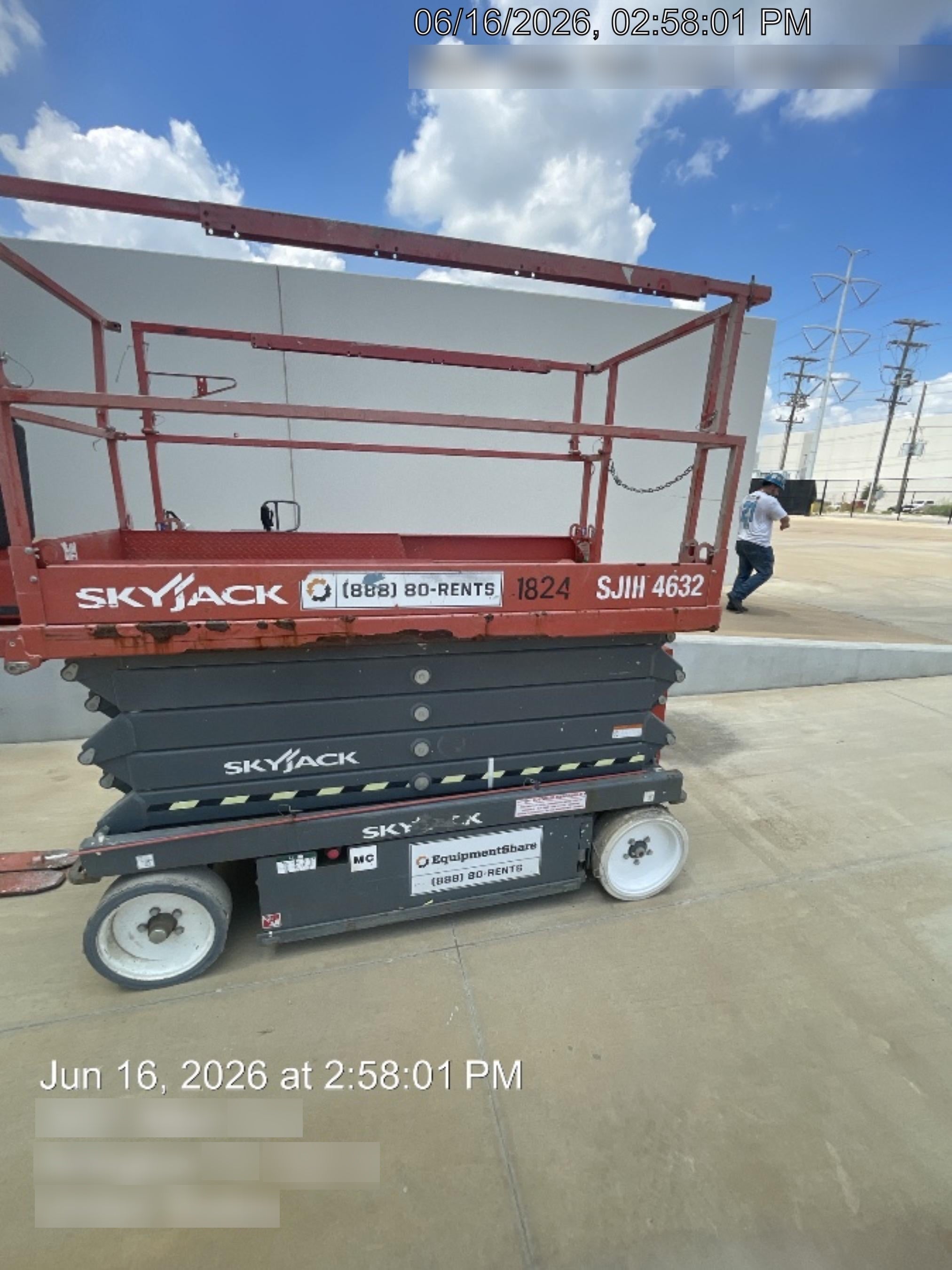 2016 Skyjack SJIII-4632 Skyjack SJ4632 Scissor Lift