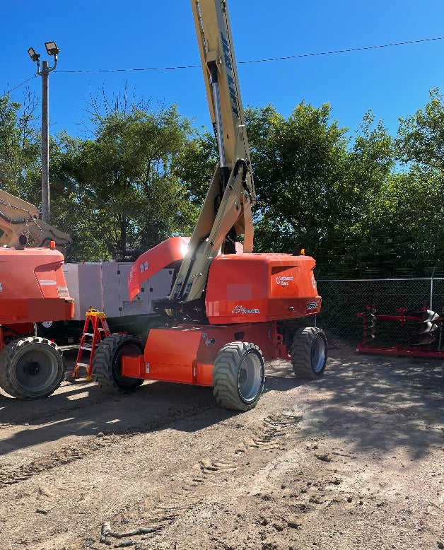 2022 JLG 660SJ