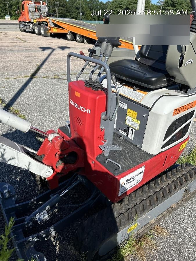 2023 TAKEUCHI TB210R