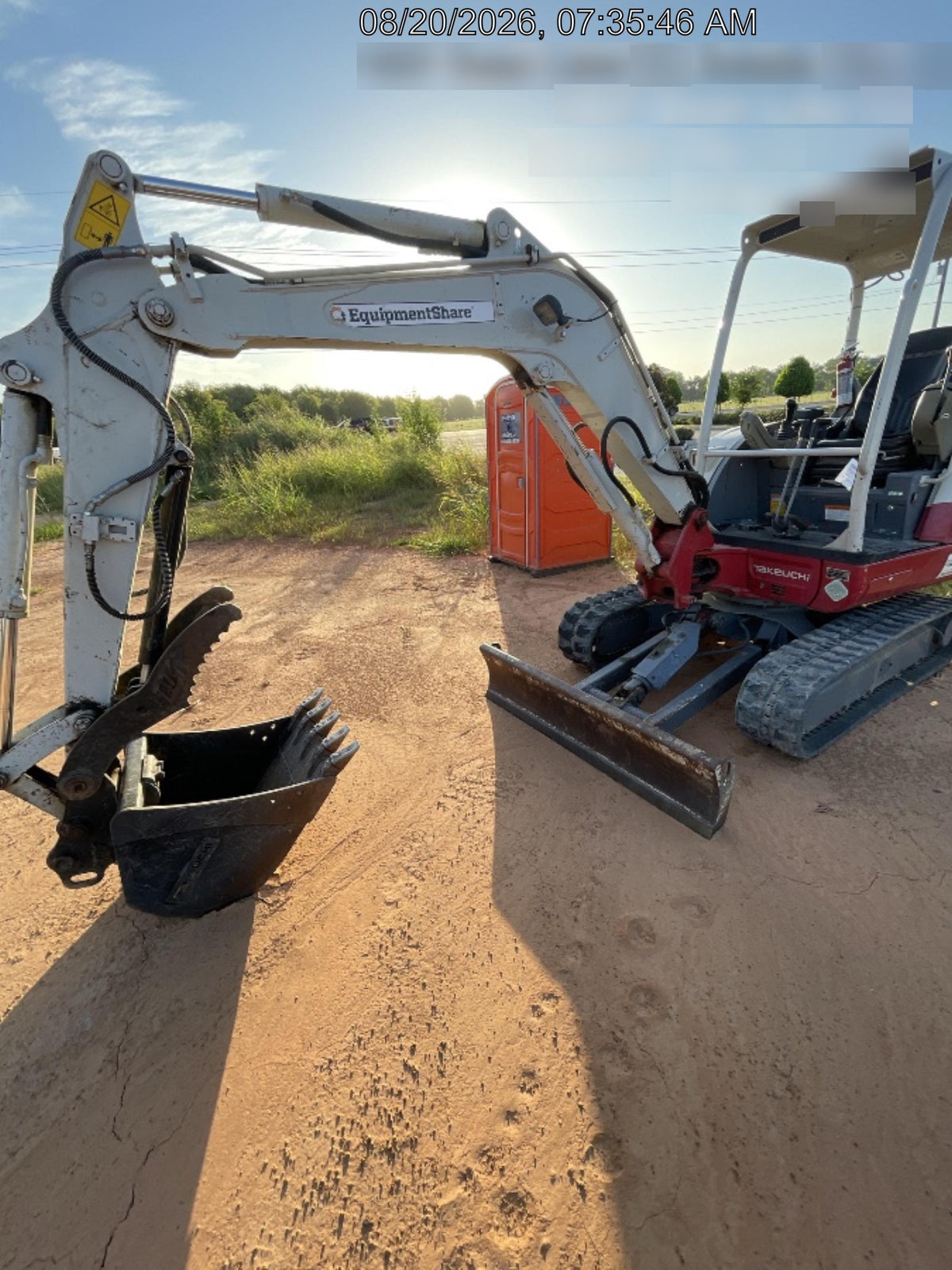 2022 TAKEUCHI TB235-2R