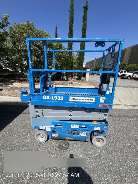 2021 GENIE GS-1932