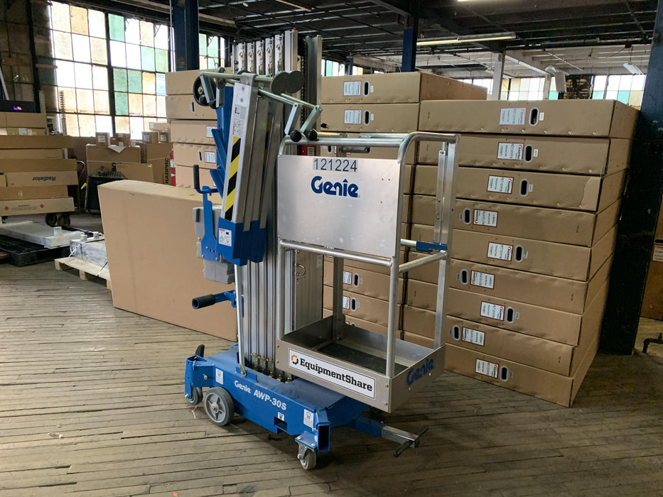 2020 GENIE AWP-30S