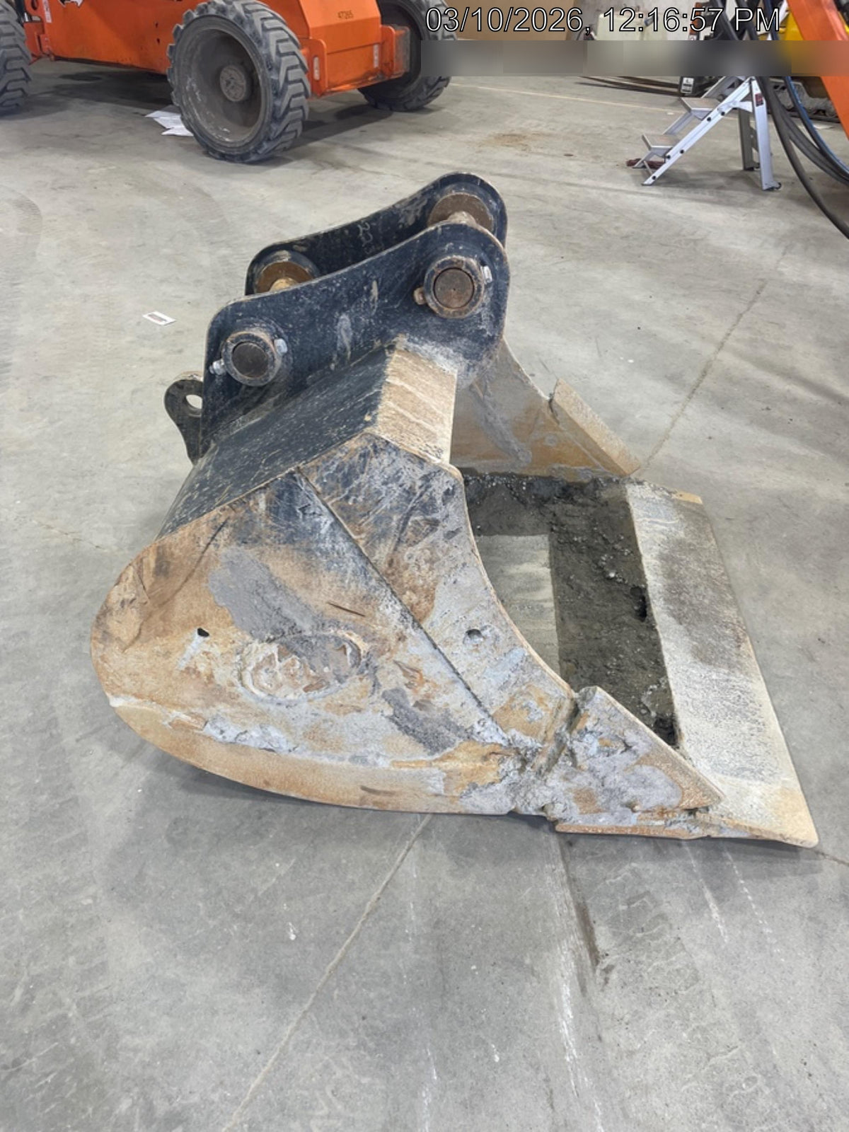 2022 GEITH 48" HD bucket 25k - 35k - Geith