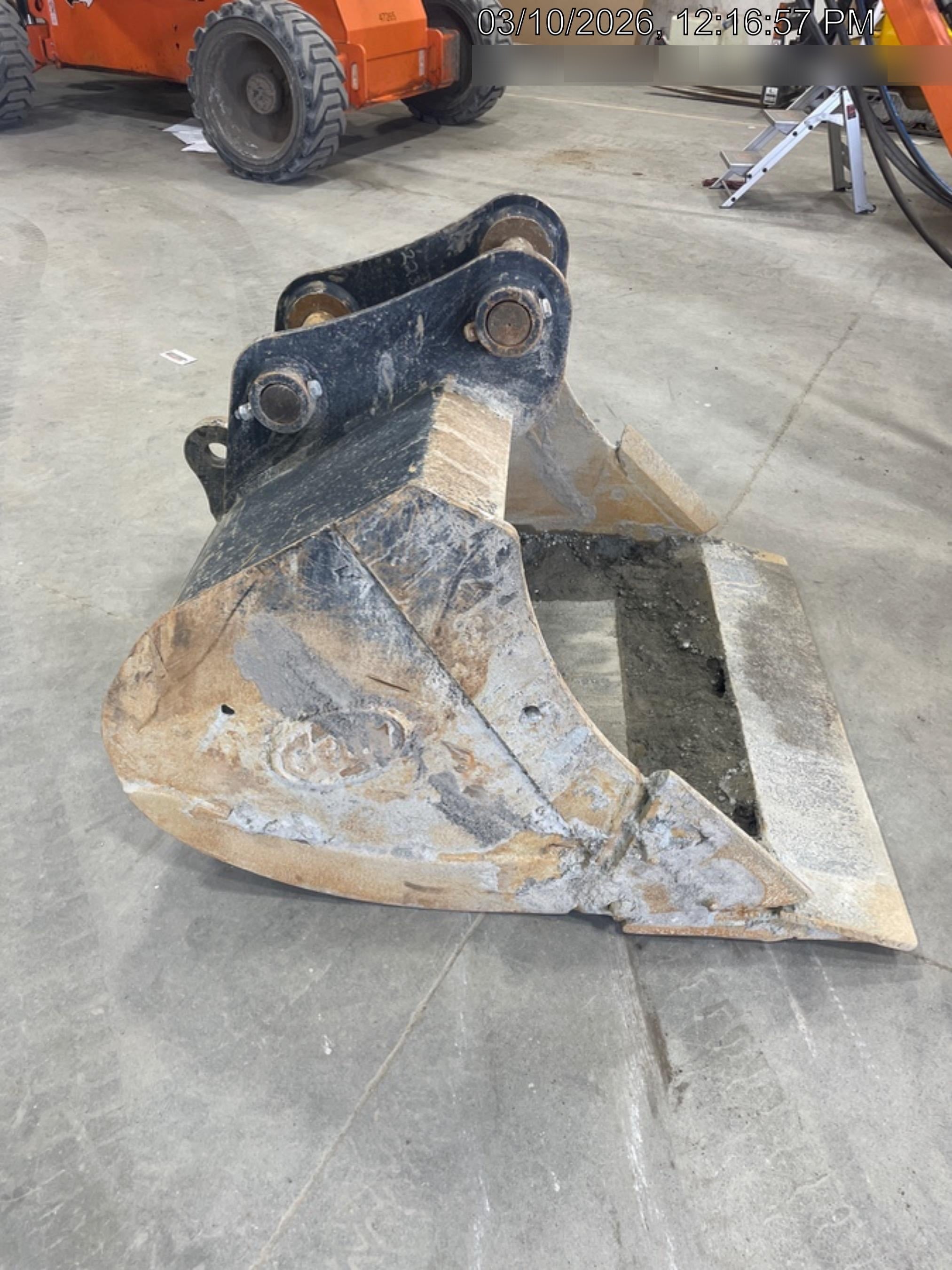 2022 GEITH 48" HD bucket 25k - 35k - Geith