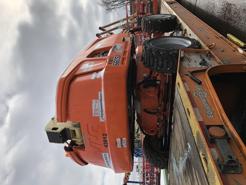 2019 JLG 660SJ