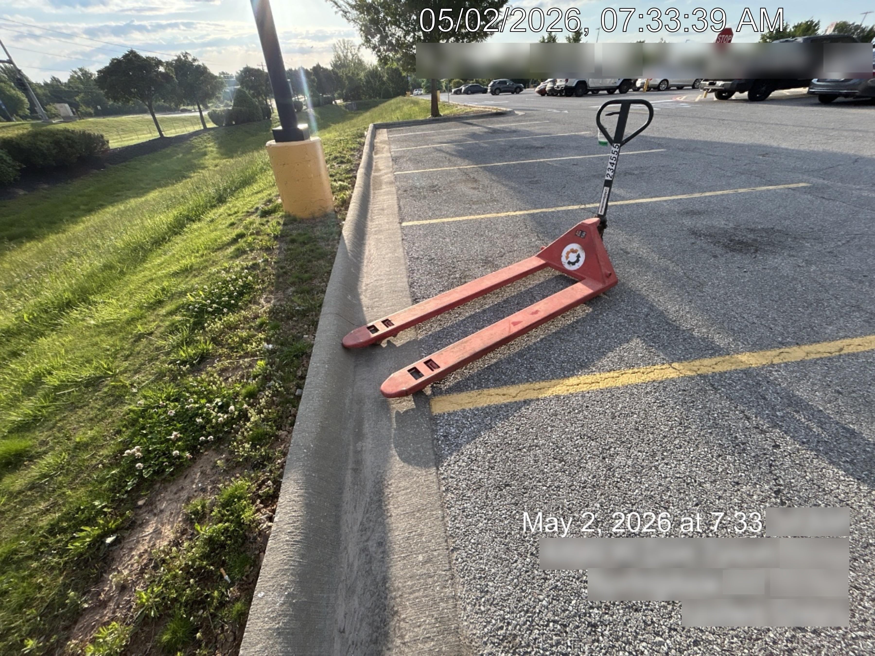 2022 DAYTON 5500 lb Pallet Jack