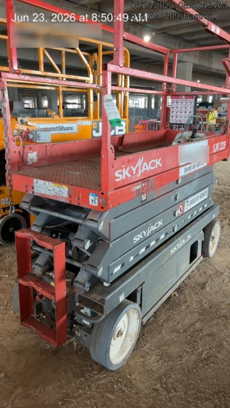 2018 Skyjack SJIII-3226 Skyjack SJIII3226 Scissor Lift w/Trojan Batteries