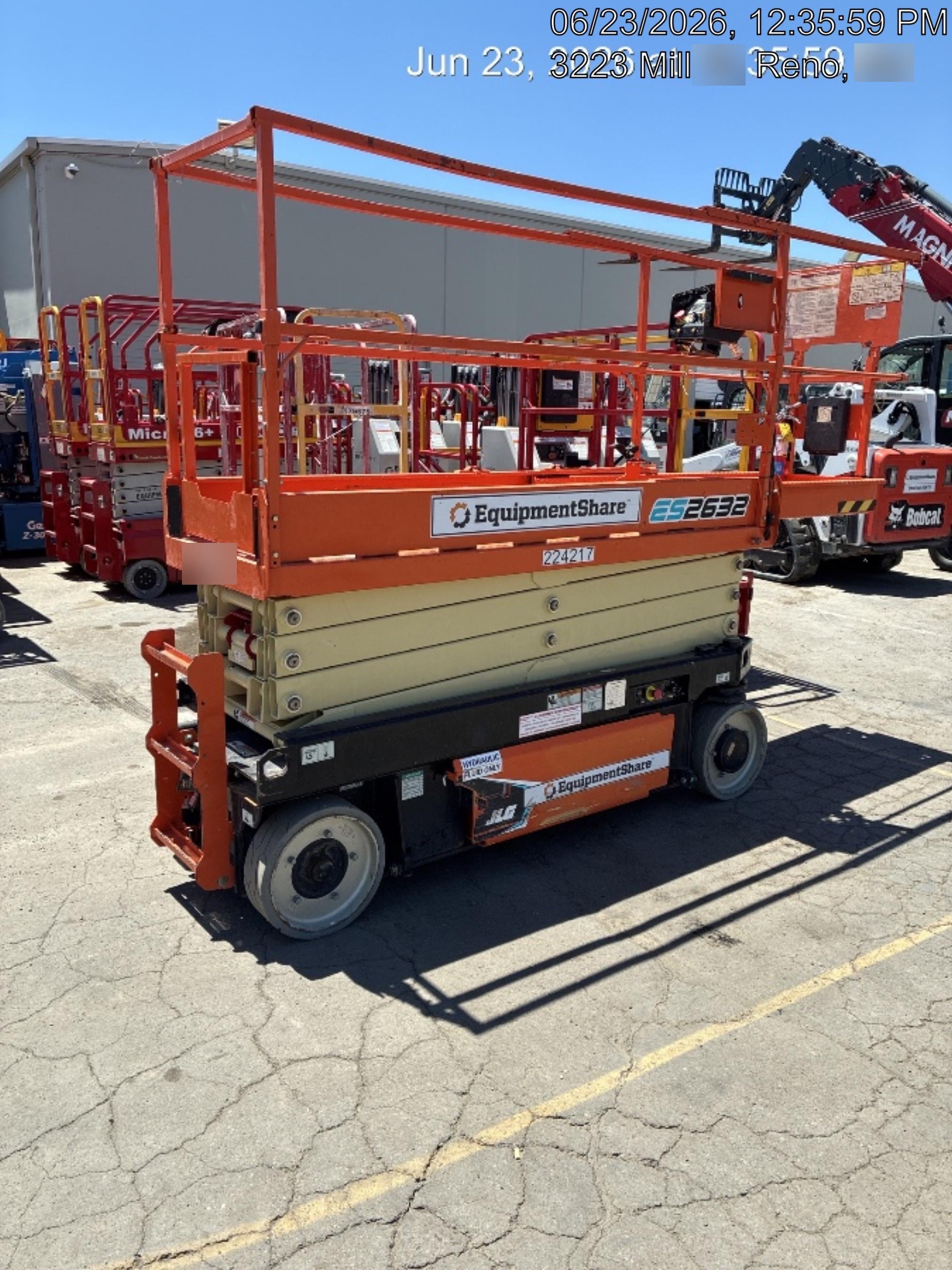 2022 JLG ES2632