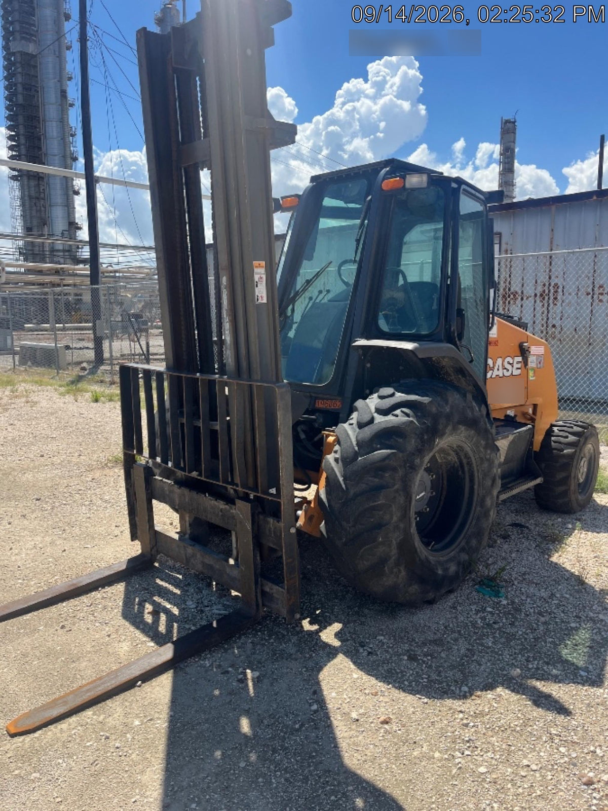 2021 CASE 588H