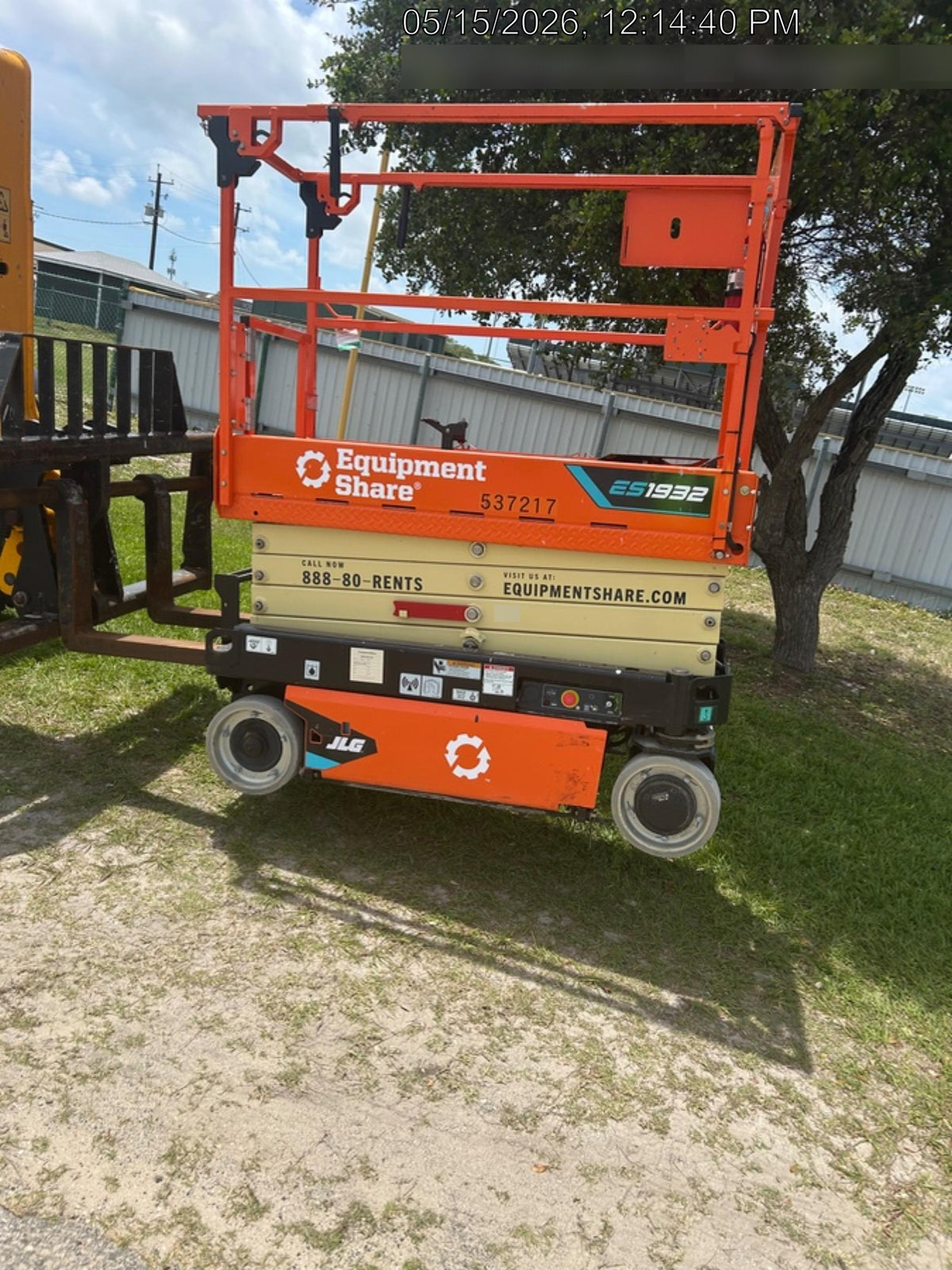 2025 JLG ES1932