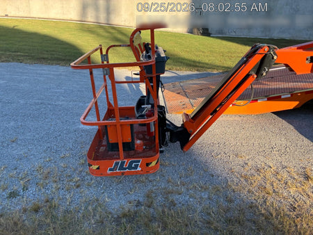 2022 JLG E450AJ