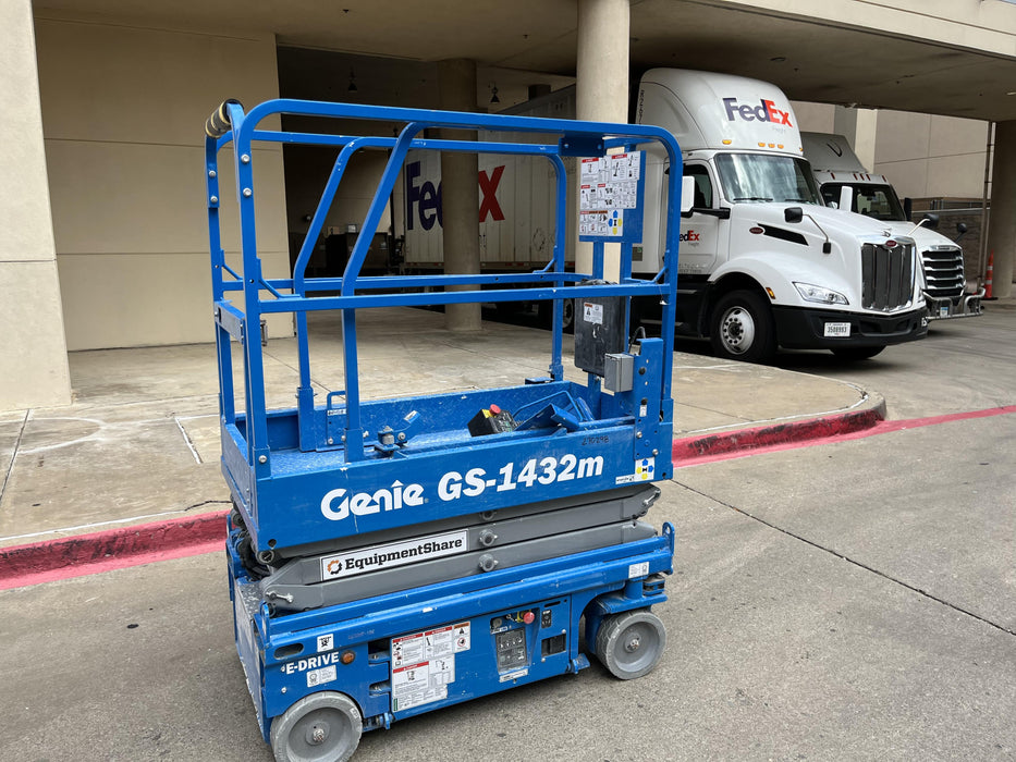 2022 GENIE GS-1432