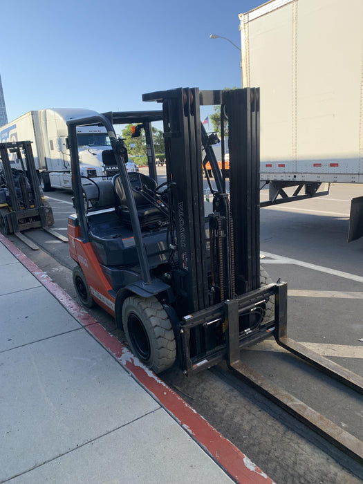 2022 TOYOTA 50-8FGU25