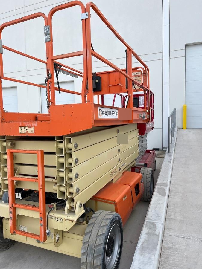 2018 JLG 4069LE