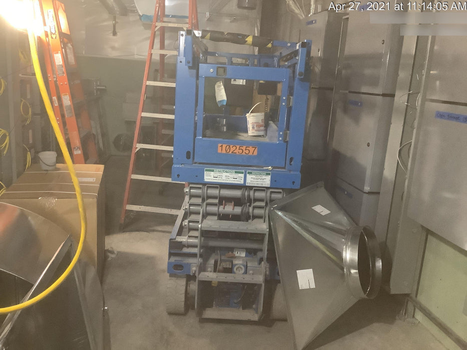 2020 Genie GS-1930 Solid Non Marking Tires, Beacon, Folding rails with half height swing gate, 800W Inverter