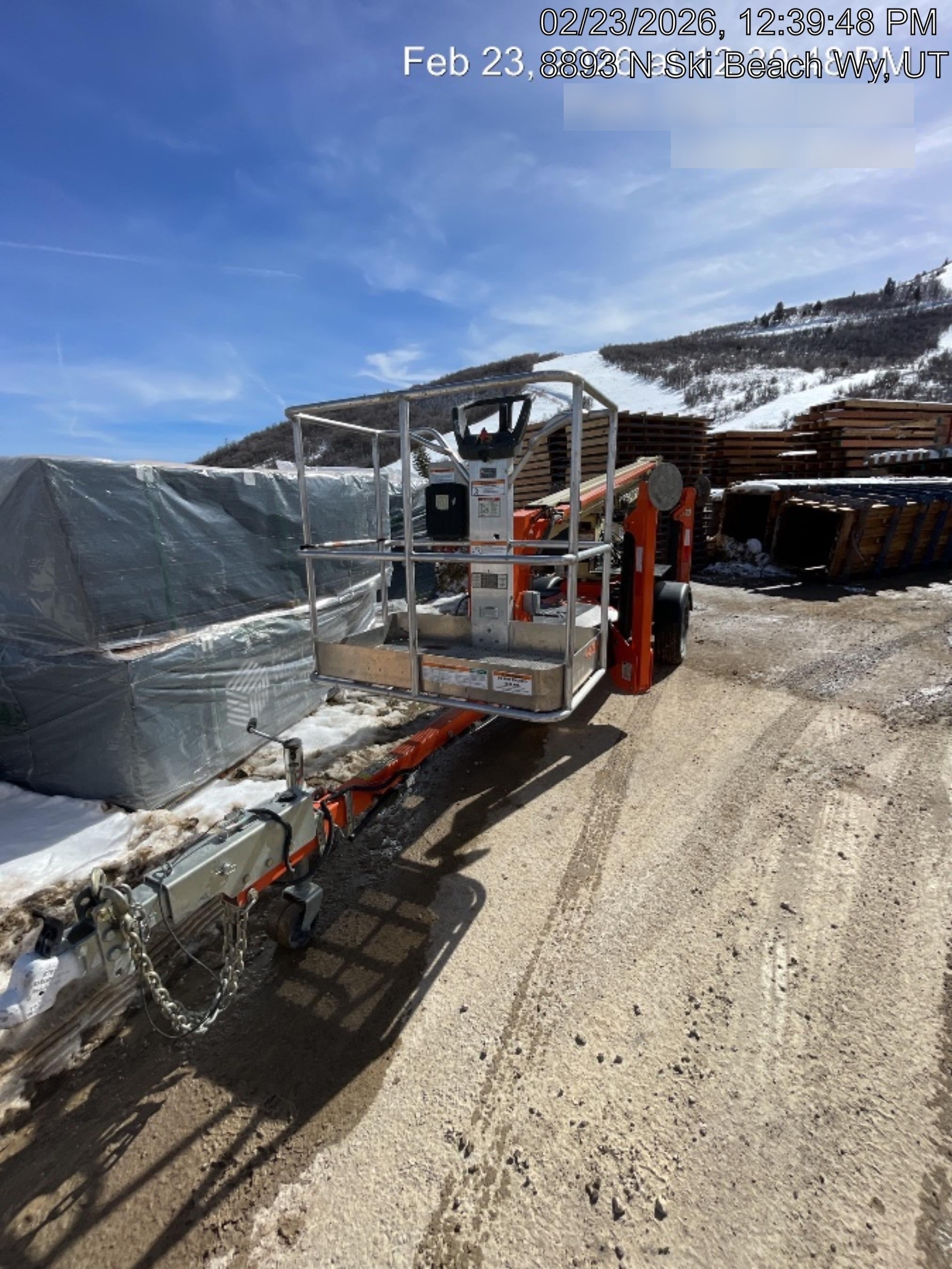 2022 JLG T350