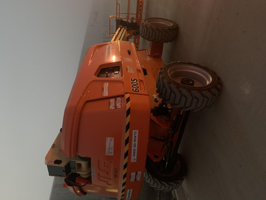 2020 JLG 600S