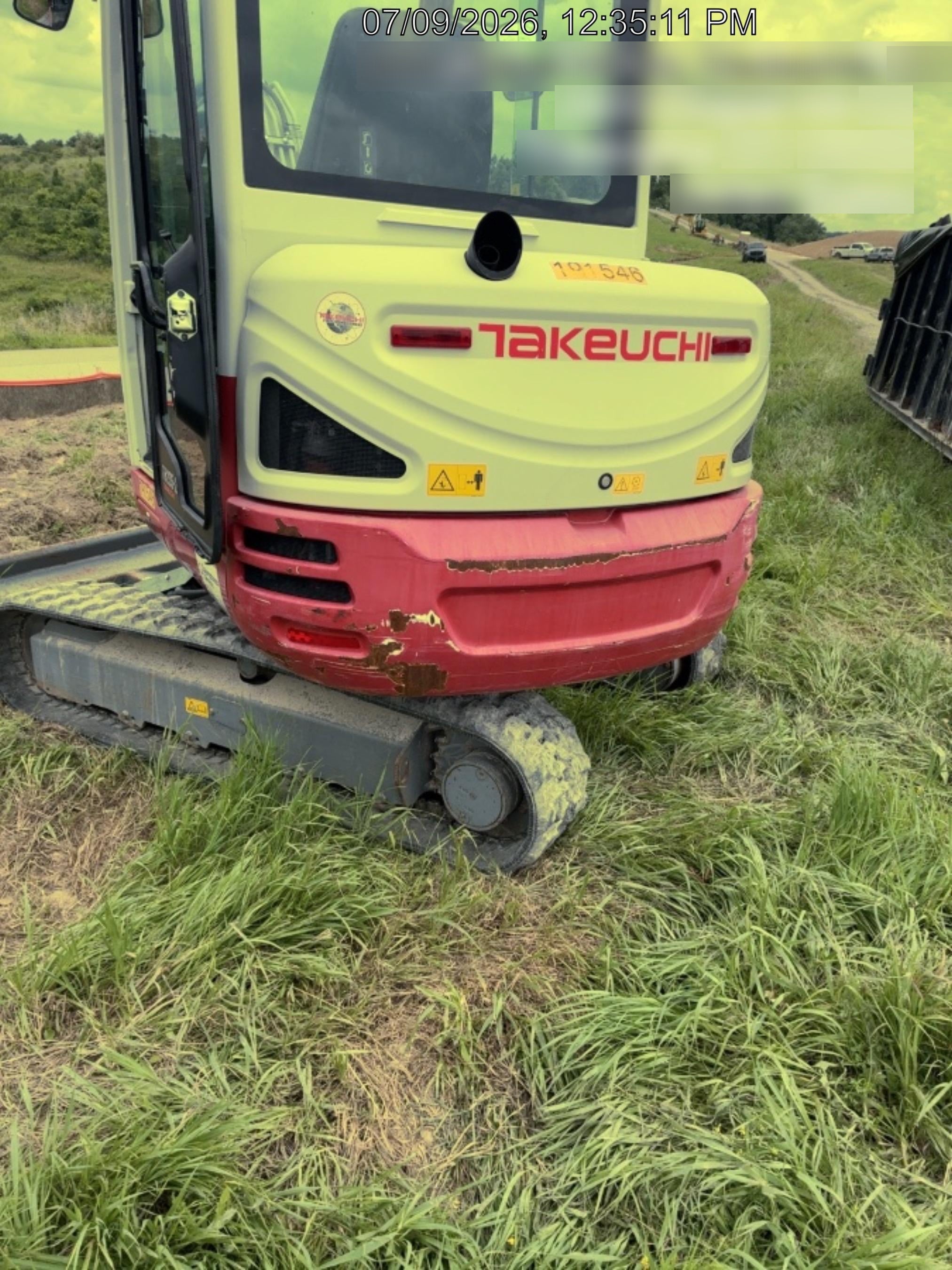 2021 TAKEUCHI TB235-2CR
